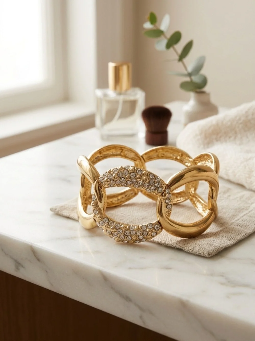 Vintage Style Gold-Tone Rhinestone Link Stretch Cuff Bracelet Sparkling Jewelry